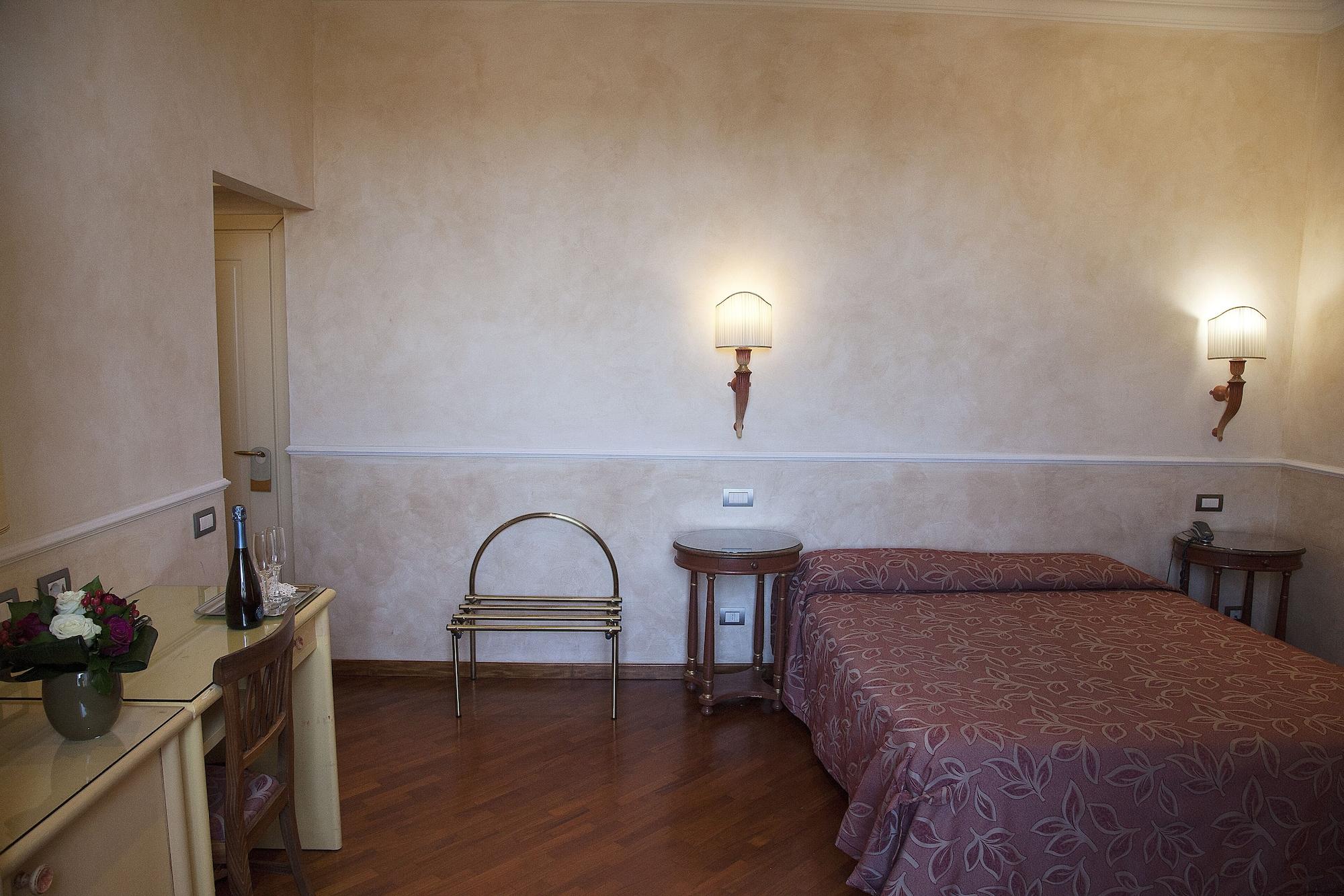 Hotel Aurora Florence Luaran gambar